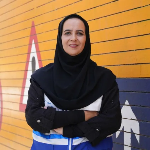 نرگس صالح‌نژاد - Driving Instructor